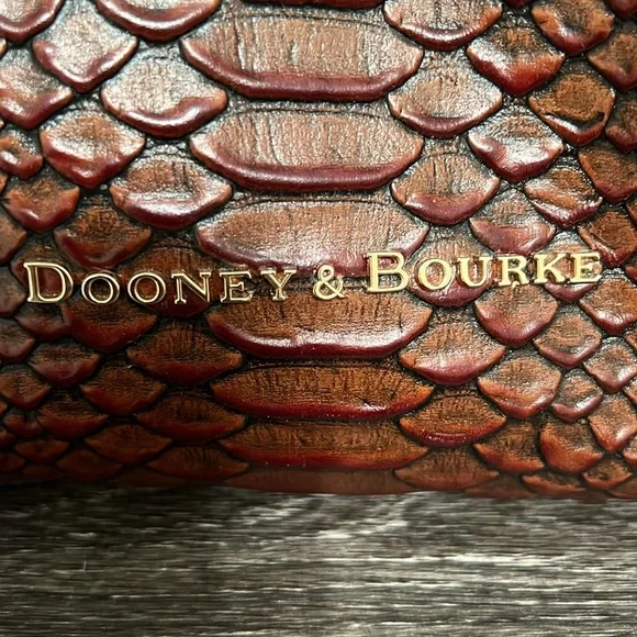 Handbag - Picture 2 of 4